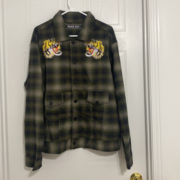 RICHEE RICH MEN’S BUTTON DOWN LONG SLEEVE EMBROIDERED TIGER SIZE LARGE ( 115A ) - Picture 1 of 4